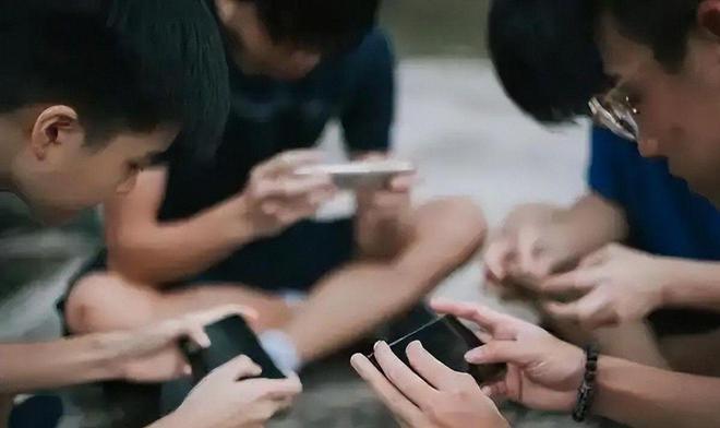 月亮湖底找到更多细节曝光警方回应OG网站男孩失联7天后续尸体在(图3)